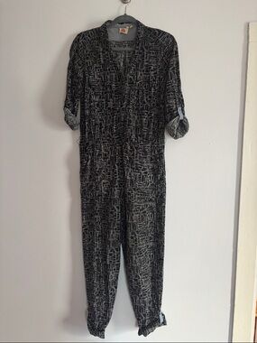 Women's Black & White Patterned Jumpsuit